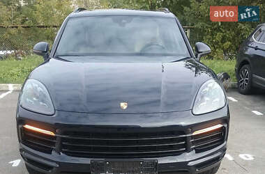 Позашляховик / Кросовер Porsche Cayenne 2019 в 