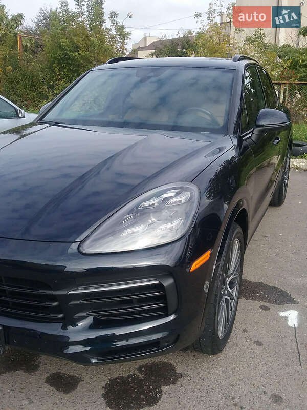 Внедорожник / Кроссовер Porsche Cayenne 2019 в Ровно