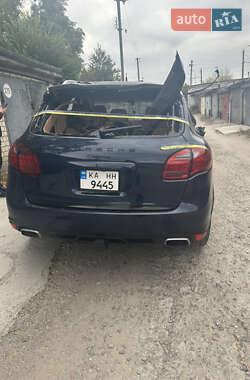 Позашляховик / Кросовер Porsche Cayenne 2012 в 