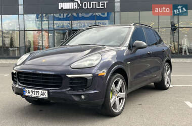 Позашляховик / Кросовер Porsche Cayenne 2016 в 