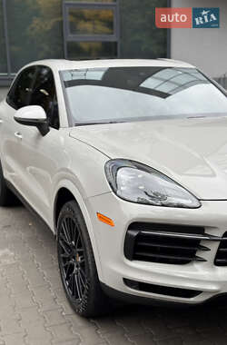 Позашляховик / Кросовер Porsche Cayenne 2020 в 