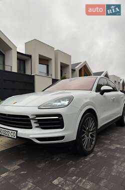 Внедорожник / Кроссовер Porsche Cayenne 2022 в 