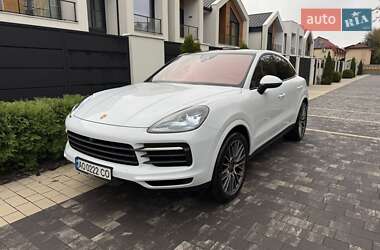 Внедорожник / Кроссовер Porsche Cayenne 2022 в 