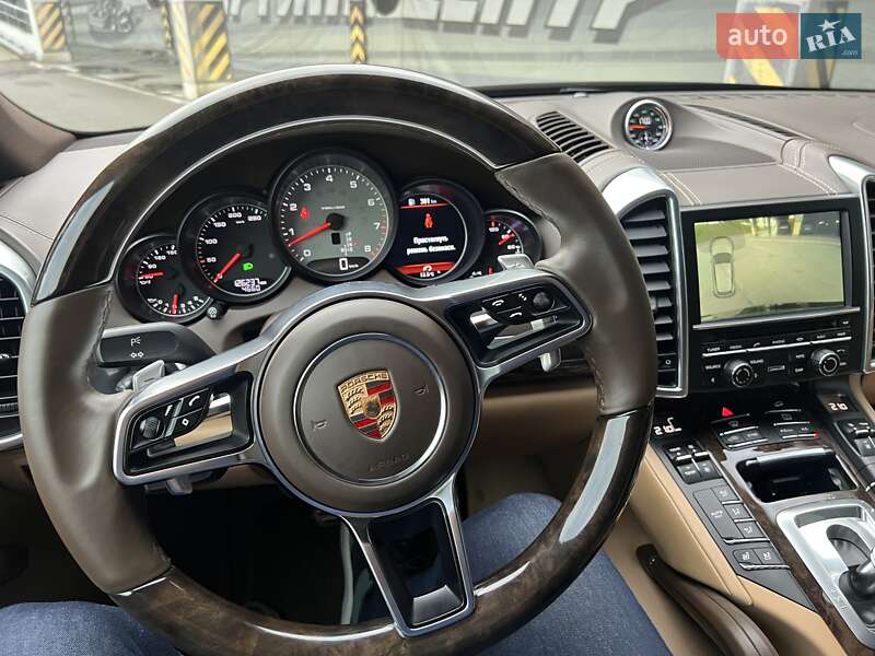 Позашляховик / Кросовер Porsche Cayenne 2015 в Києві фото 32 Позашляховик / Кросовер Porsche Cayenne 2015 в Києві