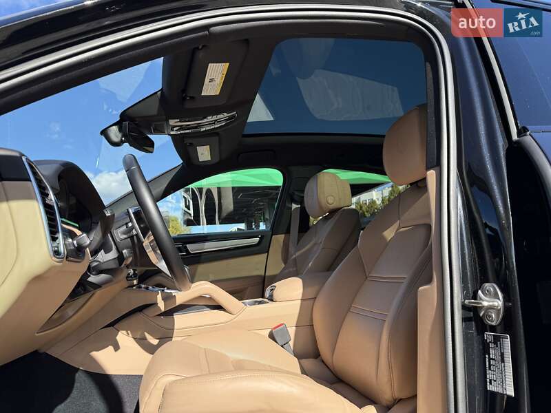 Позашляховик / Кросовер Porsche Cayenne 2022 в Києві