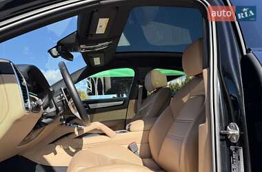 Позашляховик / Кросовер Porsche Cayenne 2022 в 