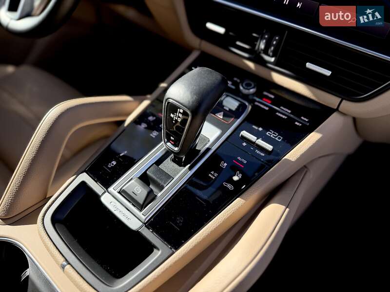 Позашляховик / Кросовер Porsche Cayenne 2022 в Києві