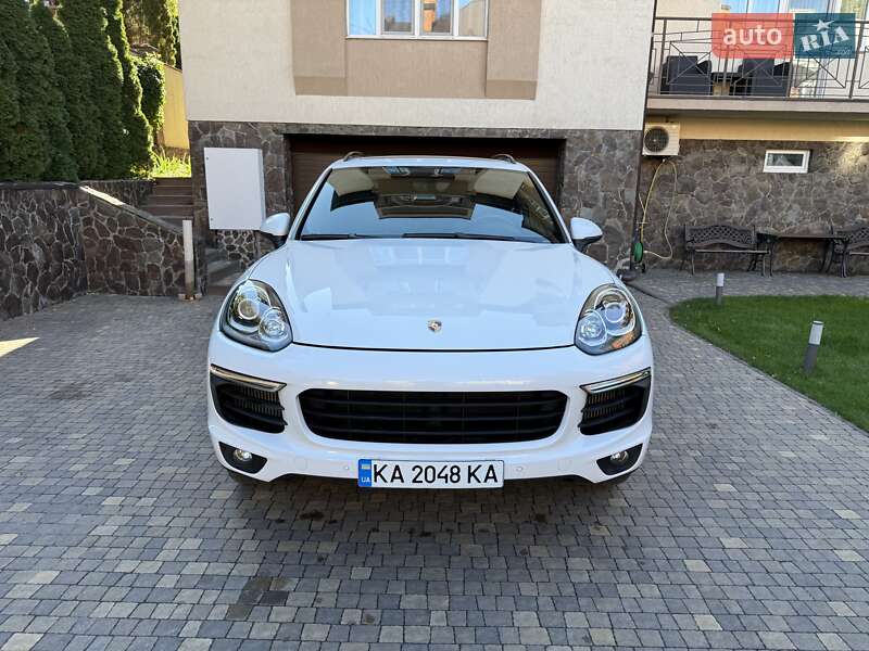 Внедорожник / Кроссовер Porsche Cayenne 2017 в Киеве фото 3 Внедорожник / Кроссовер Porsche Cayenne 2017 в Киеве