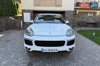 Позашляховик / Кросовер Porsche Cayenne 2017 в 