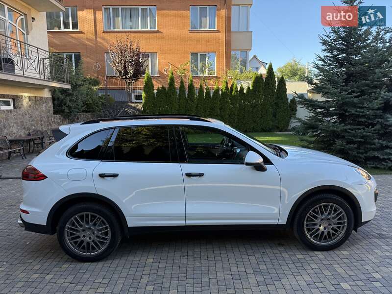 Внедорожник / Кроссовер Porsche Cayenne 2017 в Киеве фото 10 Внедорожник / Кроссовер Porsche Cayenne 2017 в Киеве