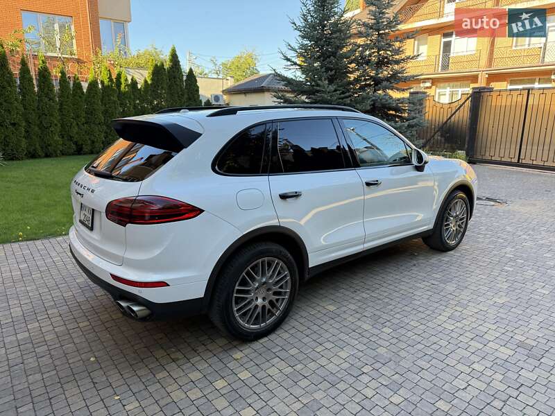 Внедорожник / Кроссовер Porsche Cayenne 2017 в Киеве фото 11 Внедорожник / Кроссовер Porsche Cayenne 2017 в Киеве