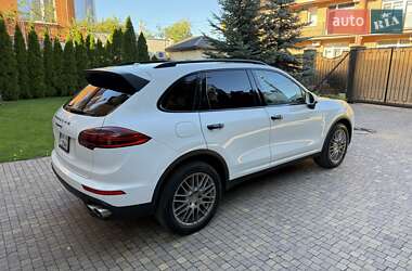 Позашляховик / Кросовер Porsche Cayenne 2017 в 