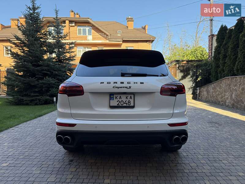 Внедорожник / Кроссовер Porsche Cayenne 2017 в Киеве фото 14 Внедорожник / Кроссовер Porsche Cayenne 2017 в Киеве