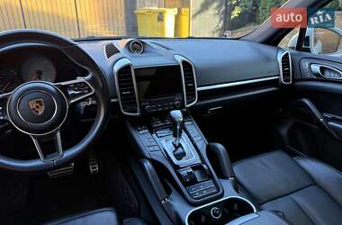 Позашляховик / Кросовер Porsche Cayenne 2017 в 