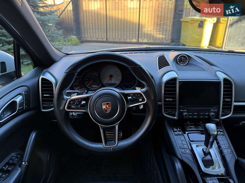 Внедорожник / Кроссовер Porsche Cayenne 2017 в Киеве фото 27 Внедорожник / Кроссовер Porsche Cayenne 2017 в Киеве