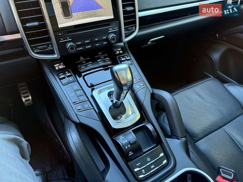 Внедорожник / Кроссовер Porsche Cayenne 2017 в Киеве фото 44 Внедорожник / Кроссовер Porsche Cayenne 2017 в Киеве