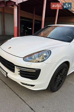 Позашляховик / Кросовер Porsche Cayenne 2016 в Києві