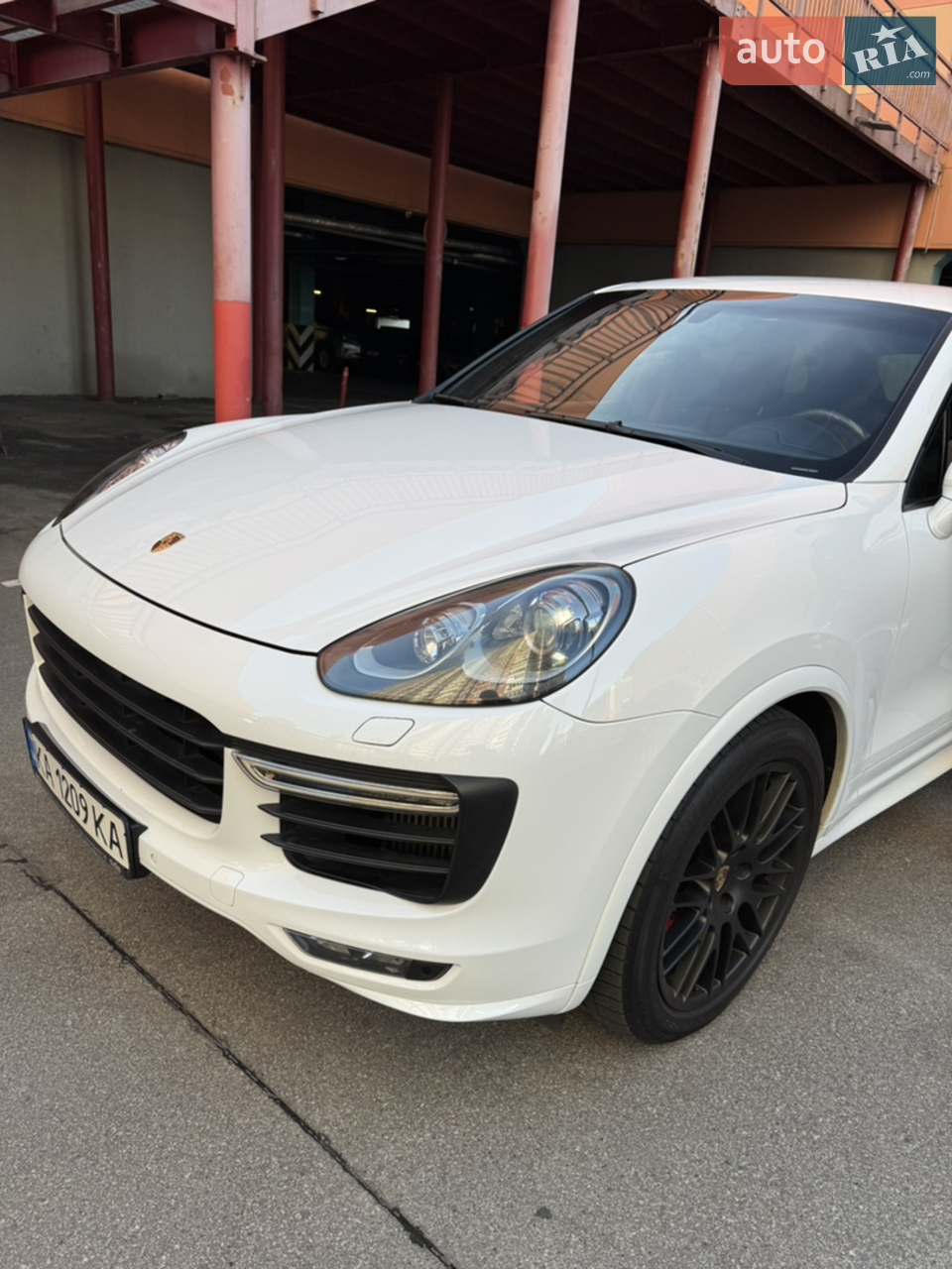 2016 Porsche Cayenne - мініатюра 31