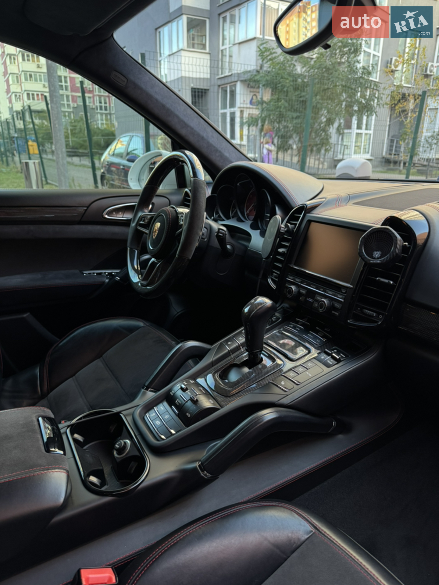 2016 Porsche Cayenne - мініатюра 16