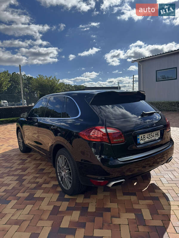 Позашляховик / Кросовер Porsche Cayenne 2012 в Вінниці