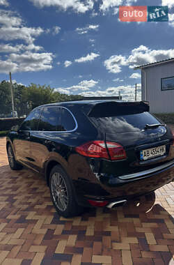 Позашляховик / Кросовер Porsche Cayenne 2012 в 