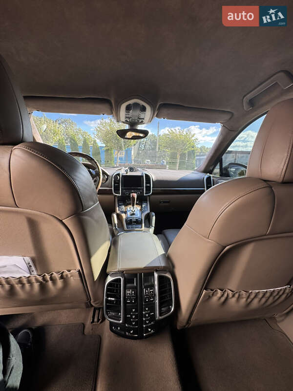 Позашляховик / Кросовер Porsche Cayenne 2012 в Вінниці