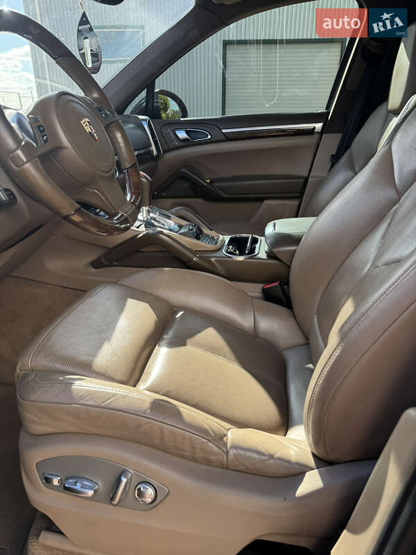 Позашляховик / Кросовер Porsche Cayenne 2012 в Вінниці
