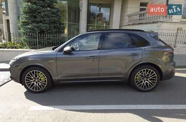 Внедорожник / Кроссовер Porsche Cayenne 2019 в 