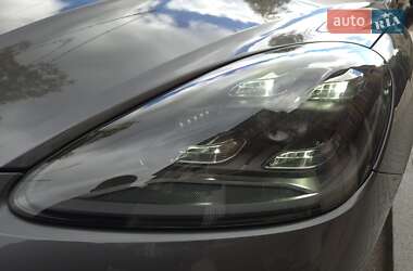 Внедорожник / Кроссовер Porsche Cayenne 2019 в 
