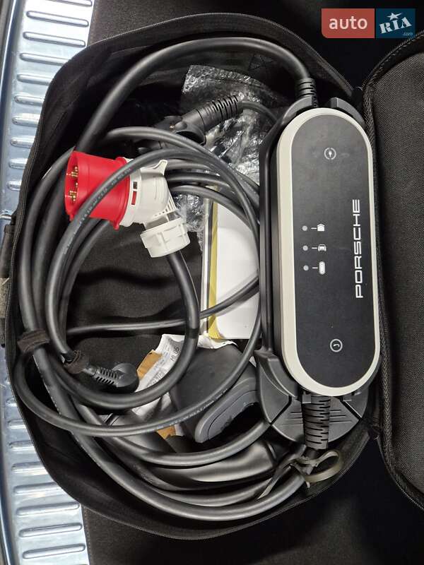Позашляховик / Кросовер Porsche Cayenne 2019 в Києві