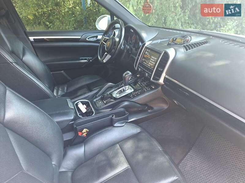 Внедорожник / Кроссовер Porsche Cayenne 2014 в Днепре