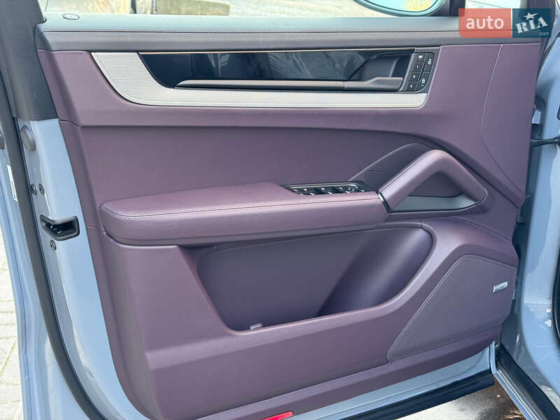 Позашляховик / Кросовер Porsche Cayenne 2024 в Києві