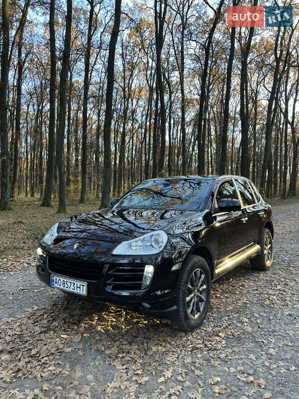 Позашляховик / Кросовер Porsche Cayenne 2010 в Тячеві