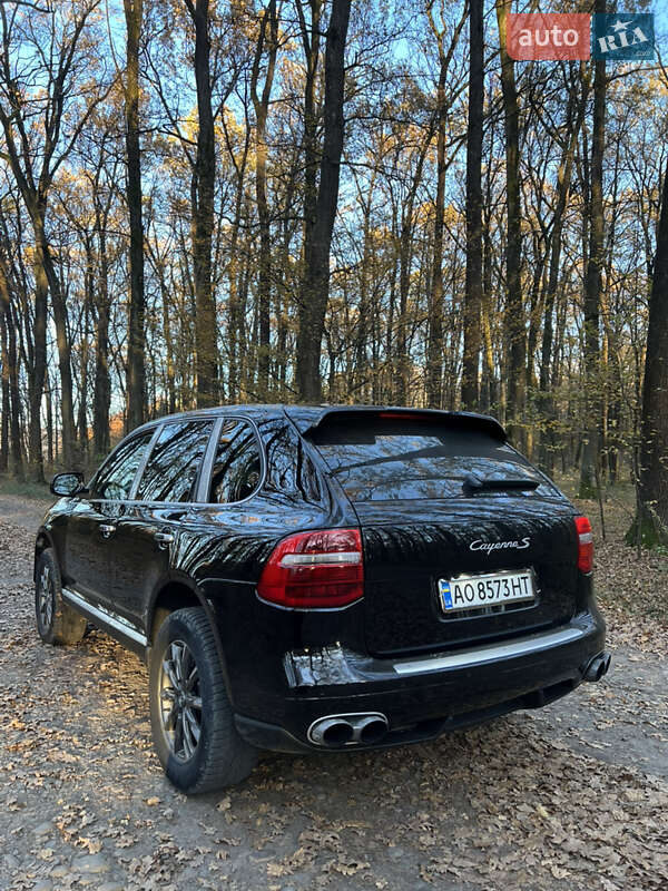 Позашляховик / Кросовер Porsche Cayenne 2010 в Тячеві