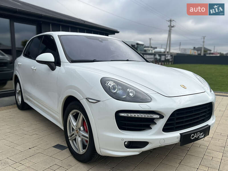 Позашляховик / Кросовер Porsche Cayenne 2013 в  фото Позашляховик / Кросовер Porsche Cayenne 2013 в