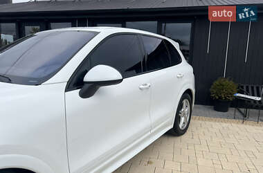 Позашляховик / Кросовер Porsche Cayenne 2013 в  фото 8 Позашляховик / Кросовер Porsche Cayenne 2013 в
