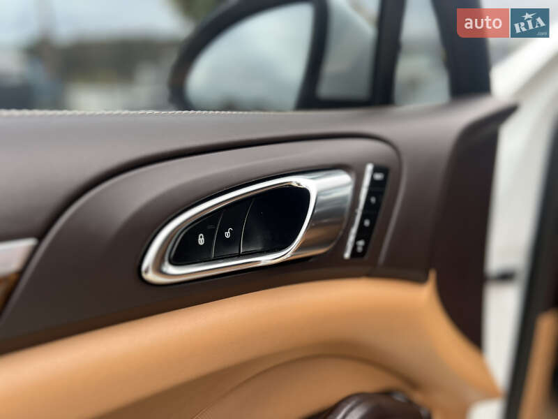 Внедорожник / Кроссовер Porsche Cayenne 2013 в Львове фото 25 Внедорожник / Кроссовер Porsche Cayenne 2013 в Львове