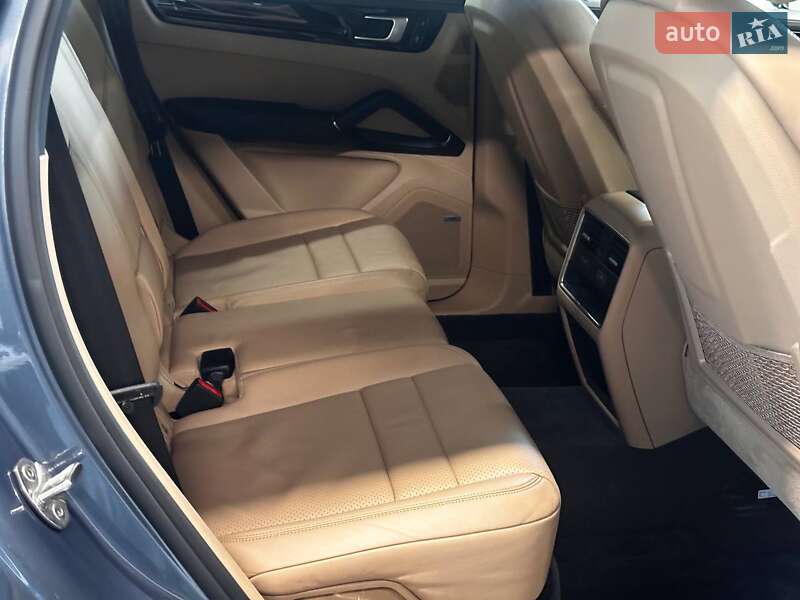 Позашляховик / Кросовер Porsche Cayenne 2019 в Львові