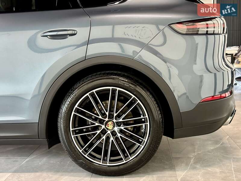 Позашляховик / Кросовер Porsche Cayenne 2019 в Львові
