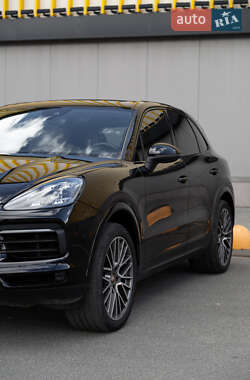 Внедорожник / Кроссовер Porsche Cayenne 2020 в 