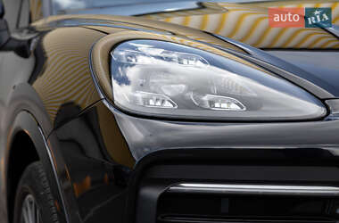 Внедорожник / Кроссовер Porsche Cayenne 2020 в 