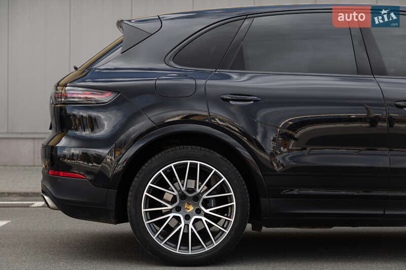 Позашляховик / Кросовер Porsche Cayenne 2020 в Києві