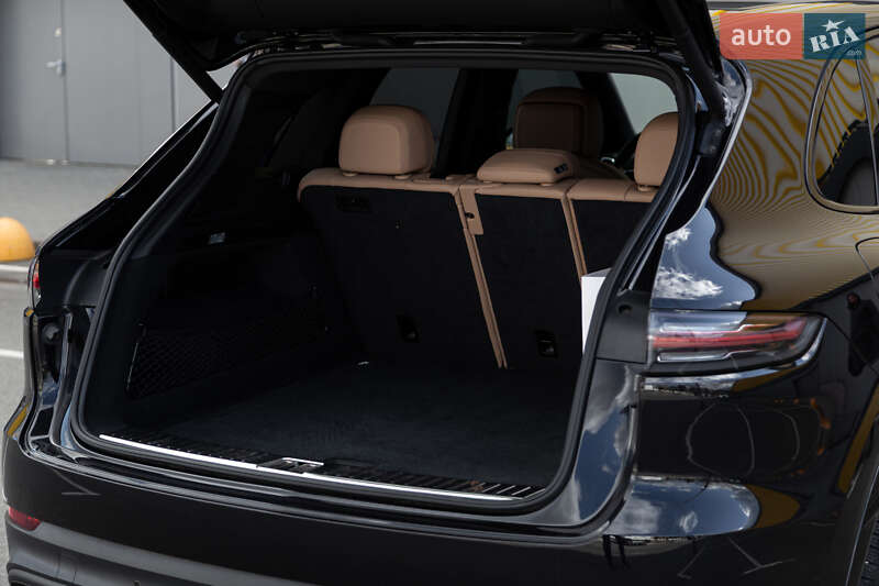 Позашляховик / Кросовер Porsche Cayenne 2020 в Києві