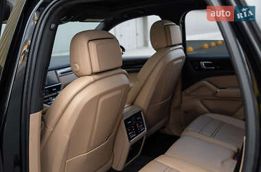 Внедорожник / Кроссовер Porsche Cayenne 2020 в 