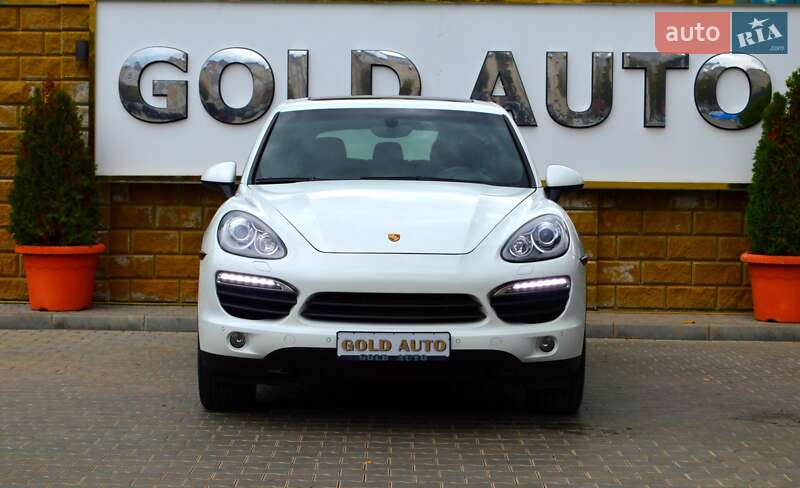 Позашляховик / Кросовер Porsche Cayenne 2012 в Одесі