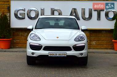 Внедорожник / Кроссовер Porsche Cayenne 2012 в 