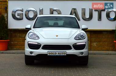 Внедорожник / Кроссовер Porsche Cayenne 2012 в 