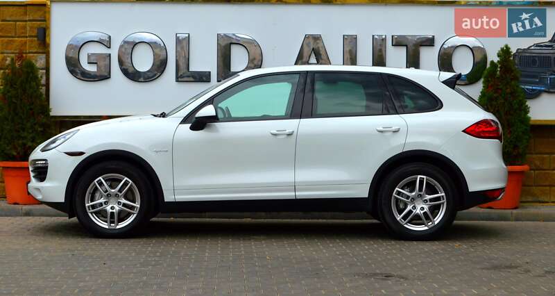 Позашляховик / Кросовер Porsche Cayenne 2012 в Одесі