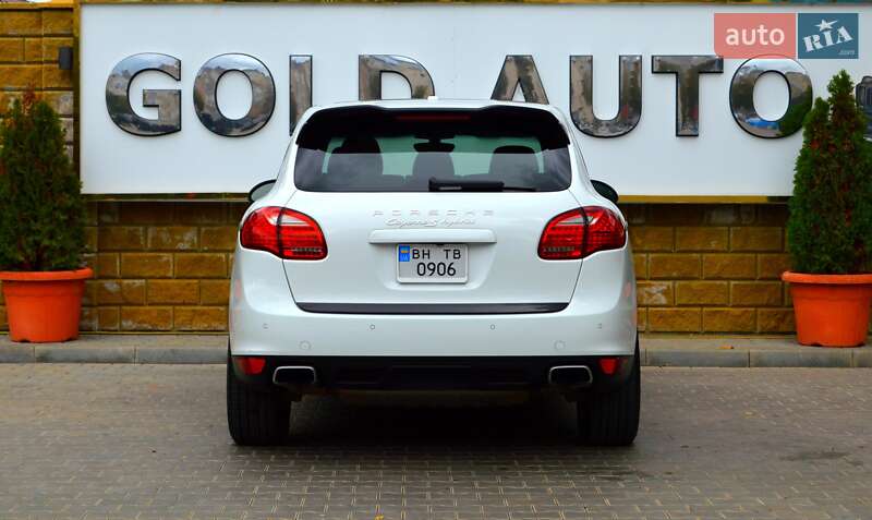Позашляховик / Кросовер Porsche Cayenne 2012 в Одесі