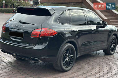 Внедорожник / Кроссовер Porsche Cayenne 2012 в 